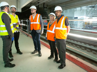 Quentin Gesell sur le chantier de la gare de la Ligne 17